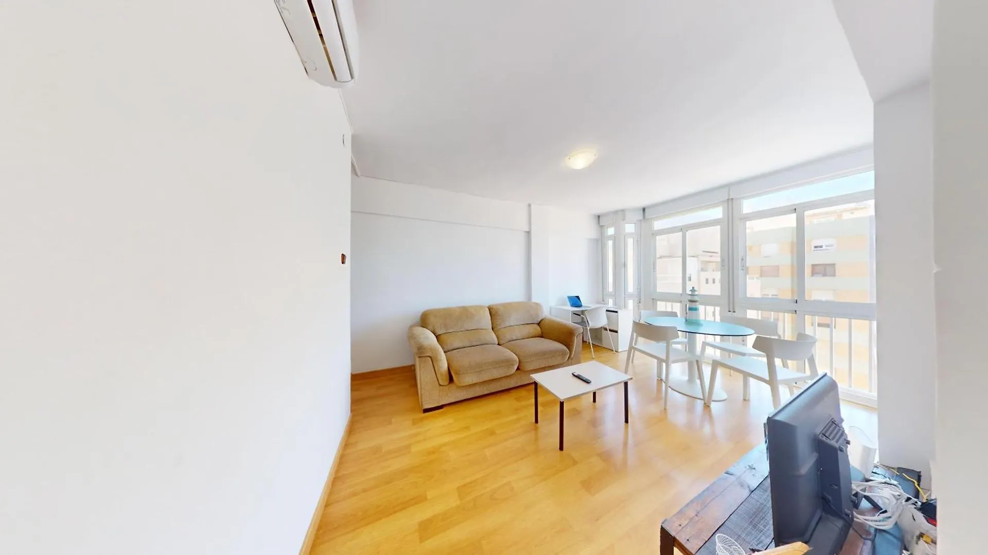 Apartamento Primera Linea De Playa En Almeria Spain